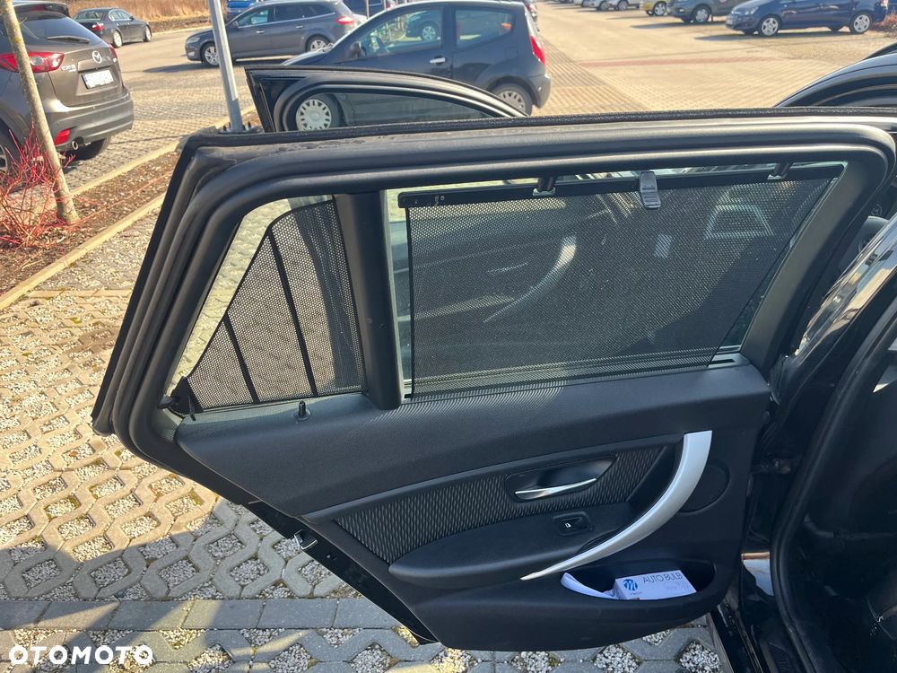 BMW Seria 3 320d - 11
