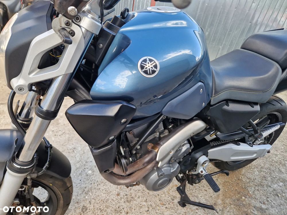 Yamaha MT - 24
