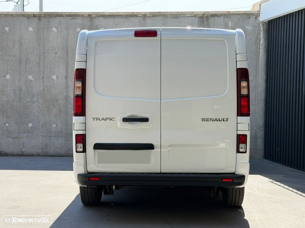 Renault Trafic 2.0 IVA Dedutível 3Lugares L1H1 - 6