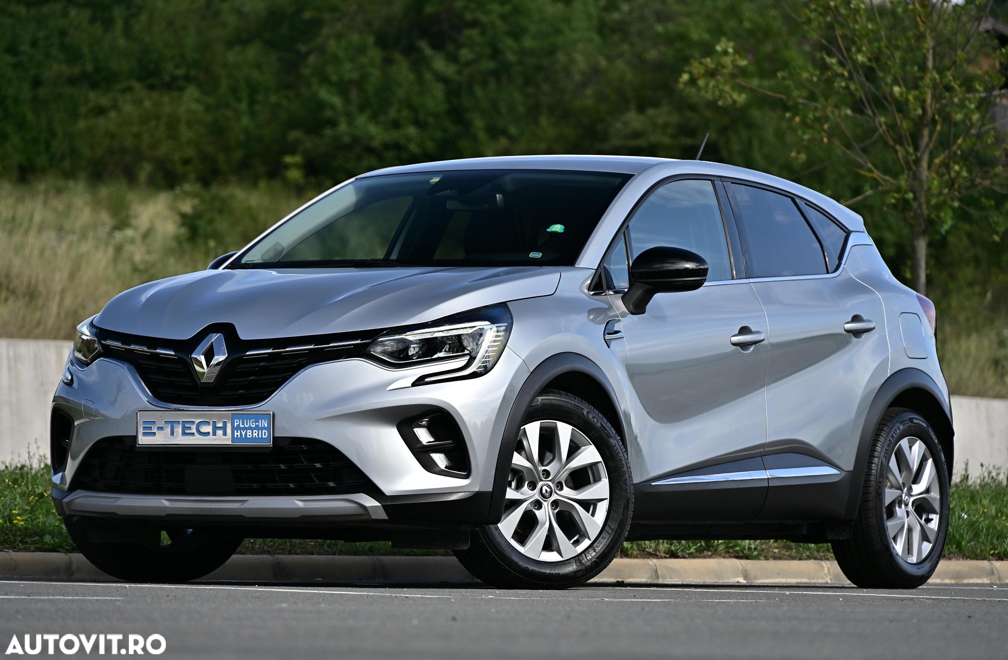 Renault Captur E-Tech PHEV 160 Techno - 6