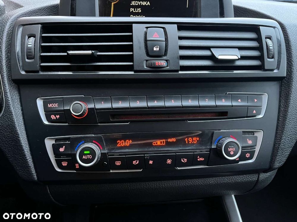 BMW Seria 1 116d Sport Line - 12