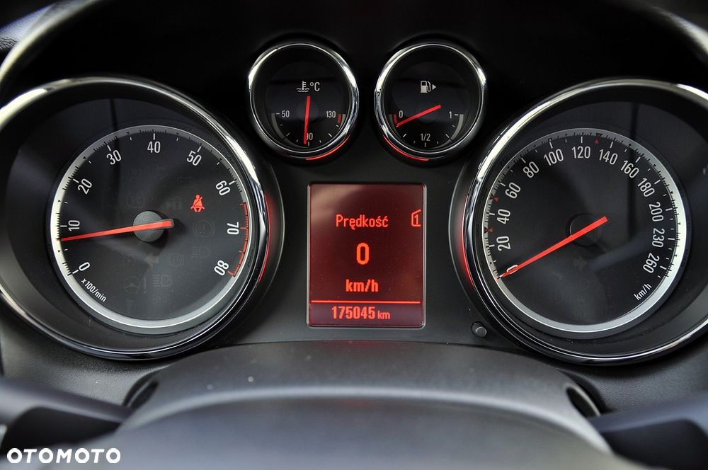 Opel Astra - 32