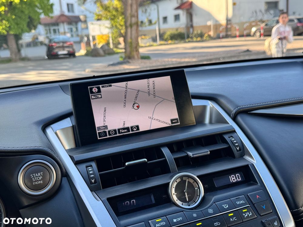 Lexus NX 200t Elite AWD - 32