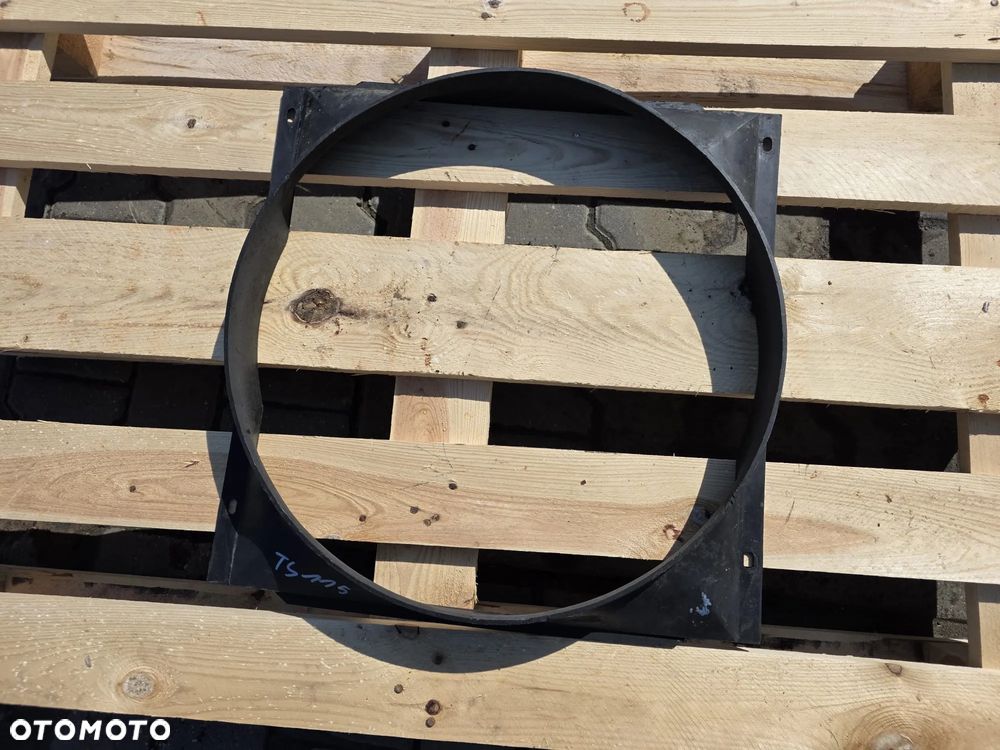 Osłona chłodnicy wody wentylatora New Holland TS115 - 2