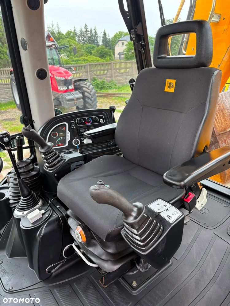 JCB 4CX - 39