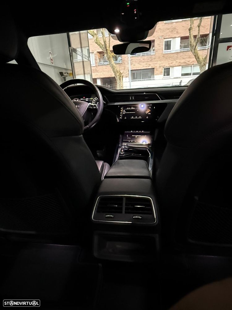 Audi e-tron 55 quattro S line - 25