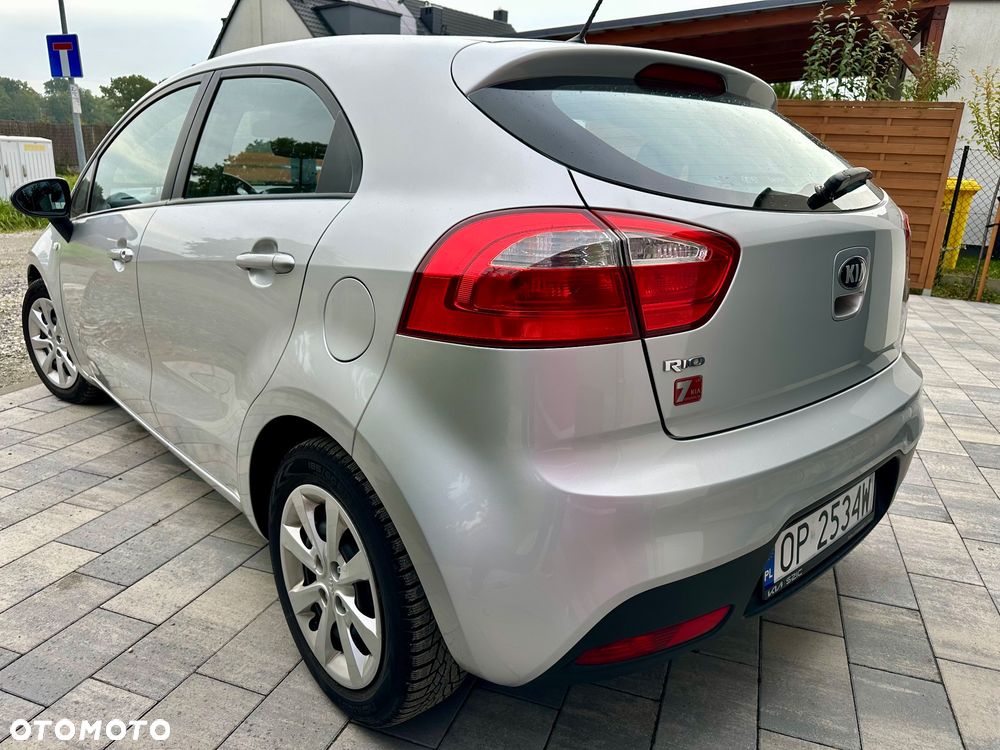 Kia Rio 1.2 M - 9