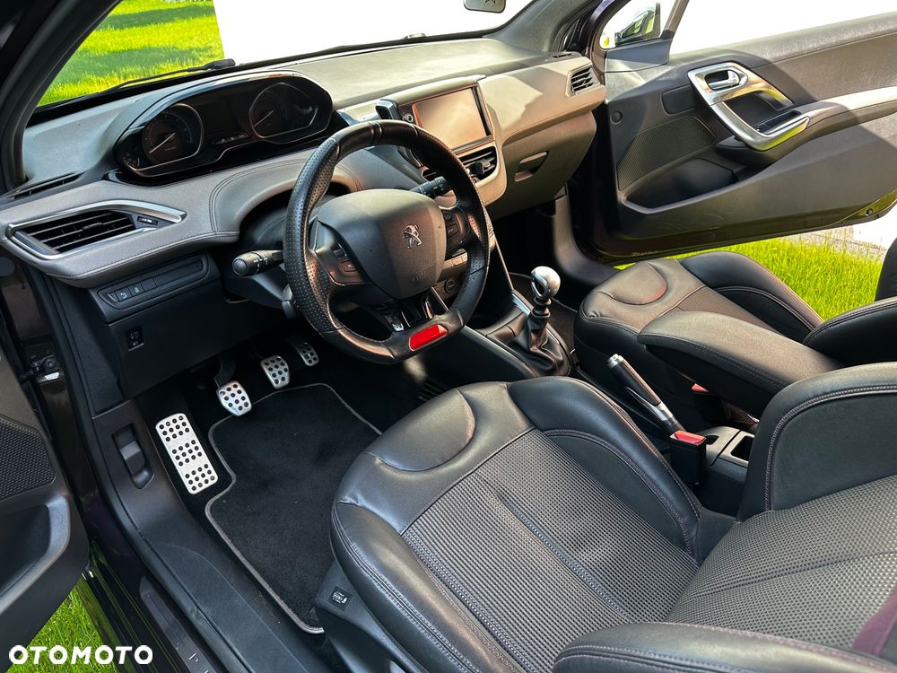 Peugeot 208 1.6 THP Allure - 11