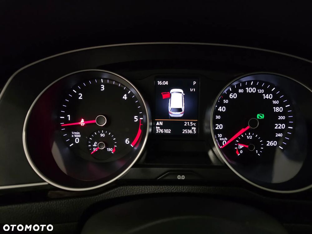 Volkswagen Passat 2.0 TDI BMT Highline DSG - 16