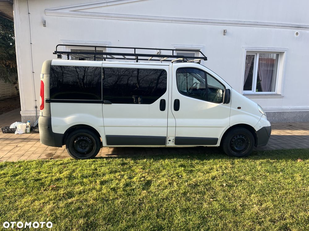 Opel Vivaro - 1