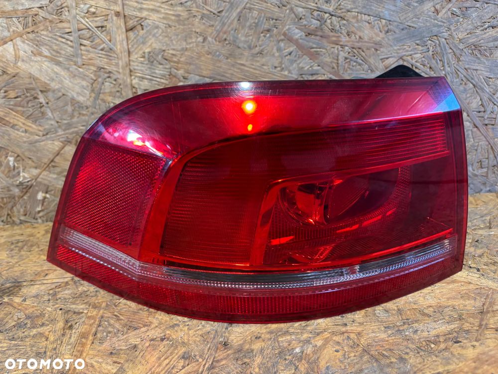 VW Passat B7 Kombi Lampa Tył Tylna Lewa 3AF945095E - 2