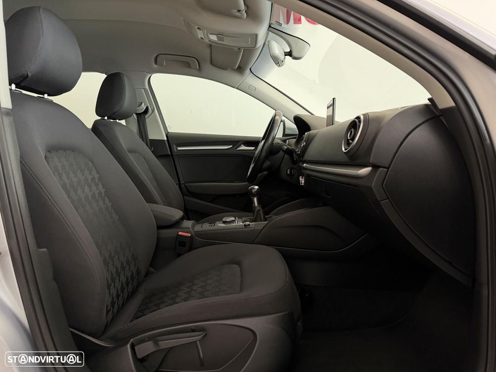 Audi A3 Sportback 1.6 TDI - 8