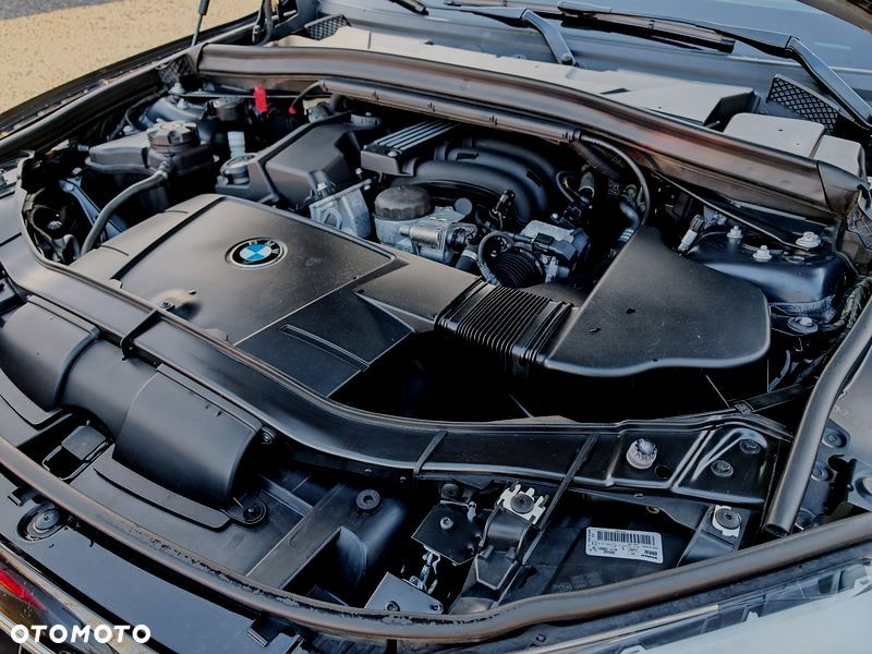 BMW X1 sDrive18i xLine - 34