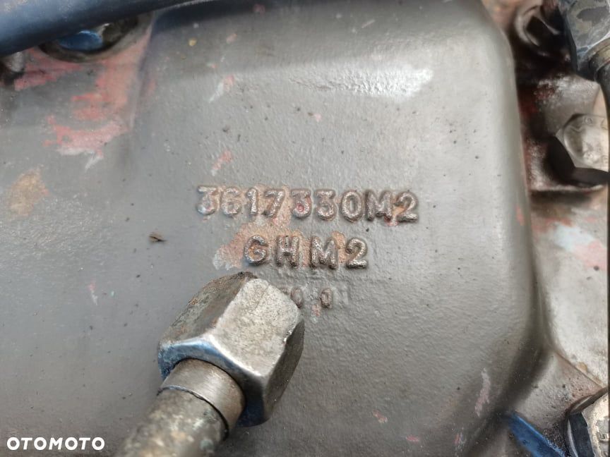 Środek mostu Claas Ares 630 RZ - 8