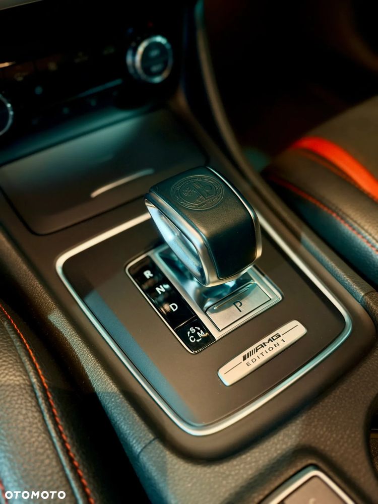 Mercedes-Benz CLA 45 AMG 4-Matic - 23