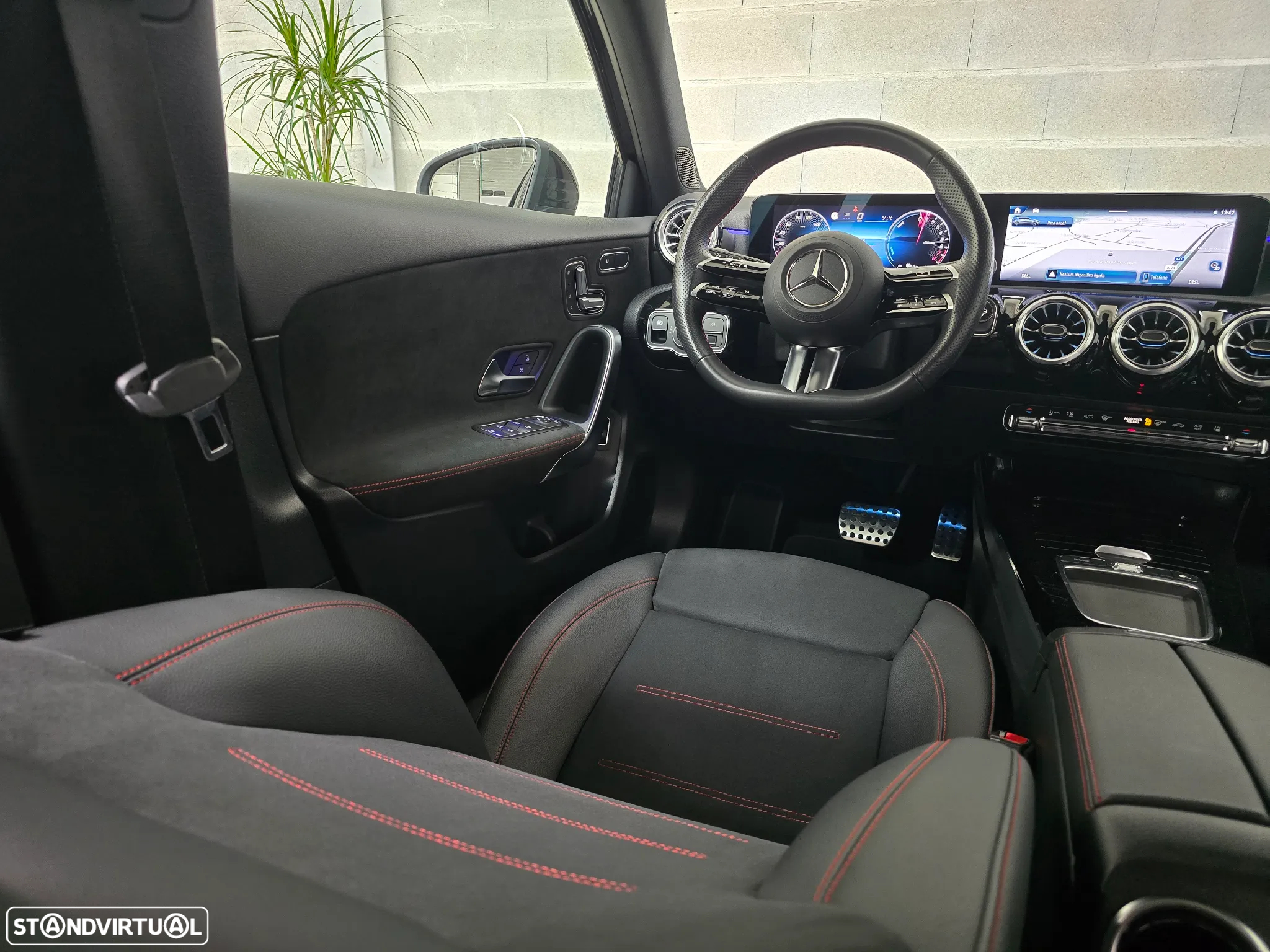 Mercedes-Benz A 250 e 8G-DCT AMG Line - 15