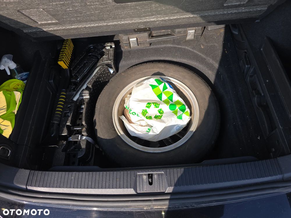 Volkswagen Passat Variant - 11