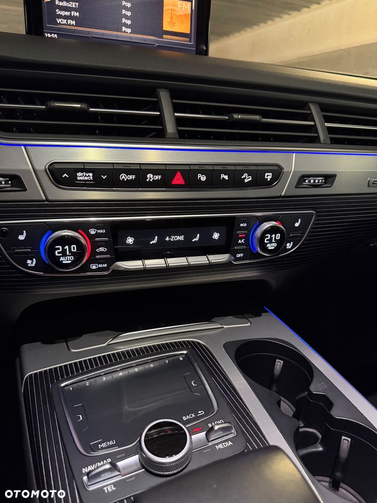 Audi Q7 - 11