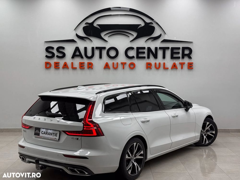 Volvo V60 D4 R-Design - 4