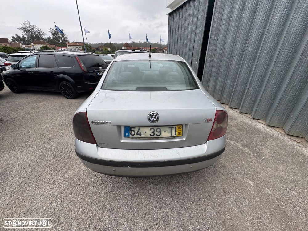 VW Passat 1.9 TDi Confortline - 21