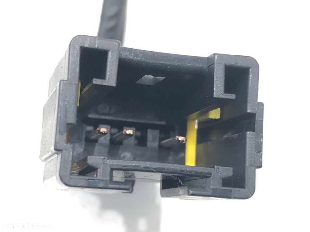 LAMPA TYŁ PRAWA WEWNĘTRZNA  DS DS 5 (KF_) 2015 - 2018 1.6 THP 210 155 kW [210 KM] benzyna 2015 - - 3