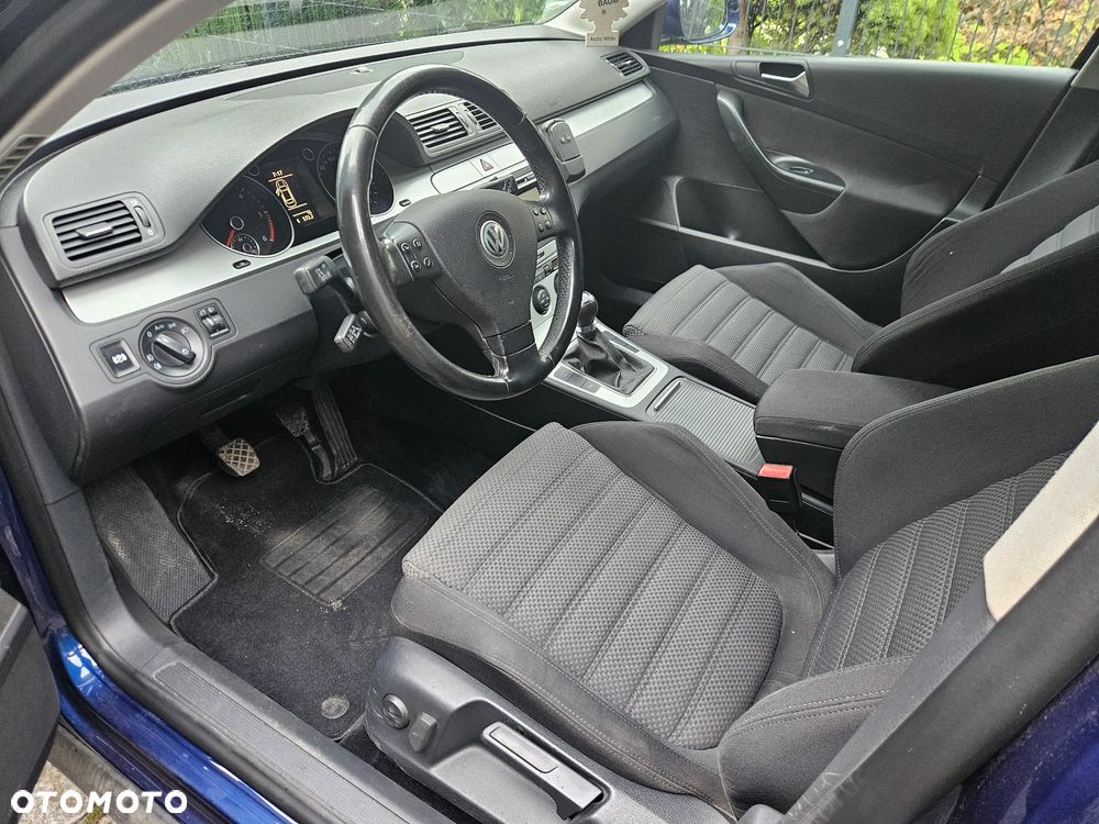 Volkswagen Passat - 9