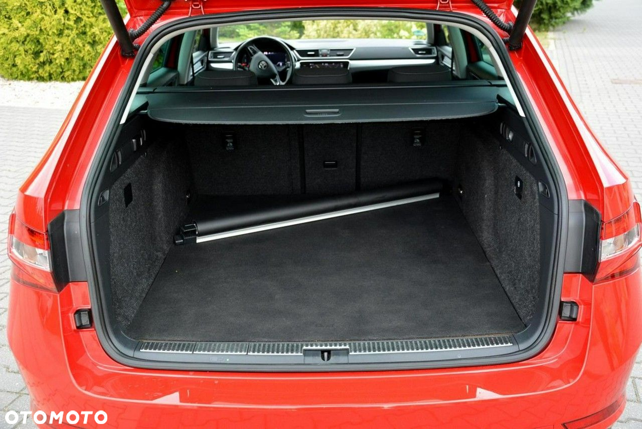Skoda Superb Combi 1.4 TSI iV DSG Style - 36