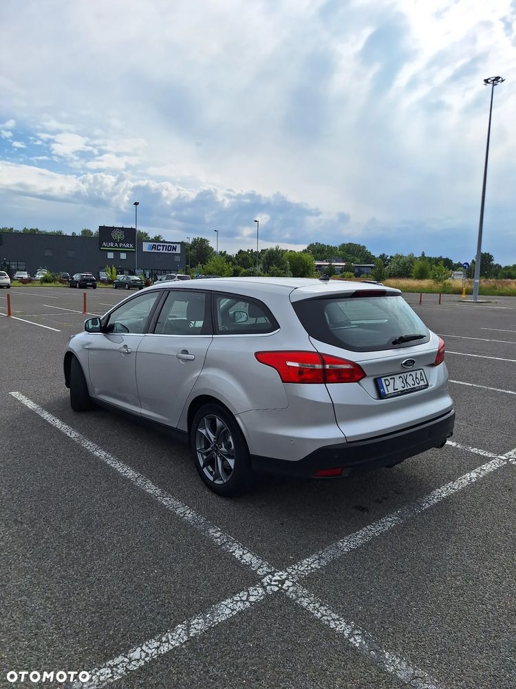 Ford Focus 2.0 TDCi Titanium ASS - 4