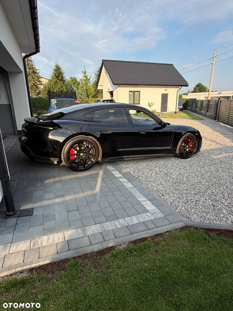 Porsche Taycan GTS - 6