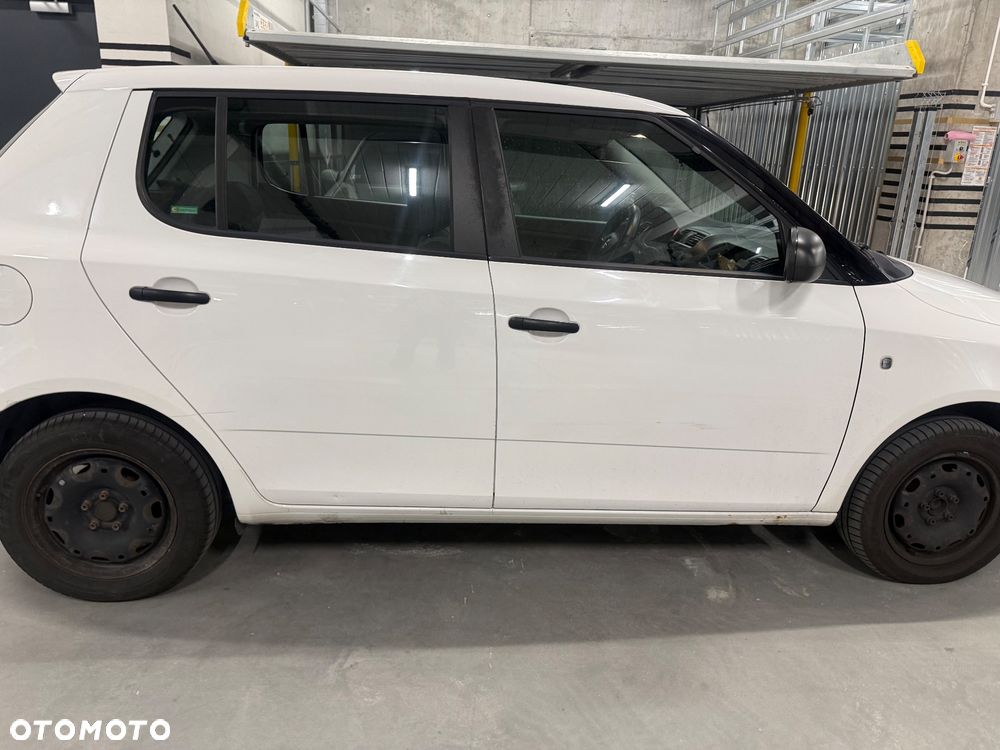 Skoda Fabia 2014 photo 5