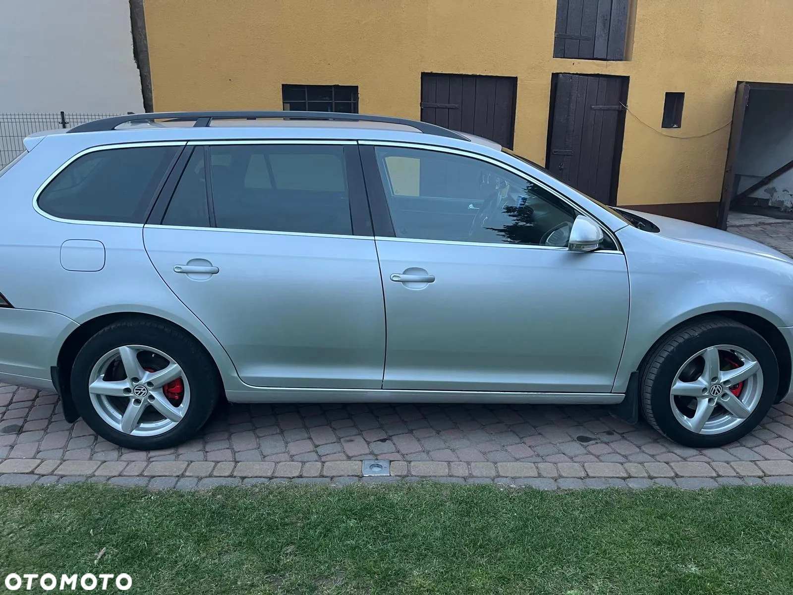 Volkswagen Golf Variant 1.6 TDI BlueMotion Technology Comfortline - 5