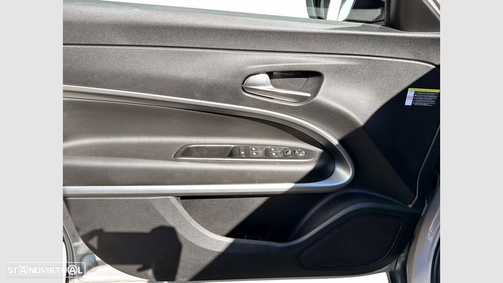 Jeep Avenger 1.2 GSE T3 Altitude - 11