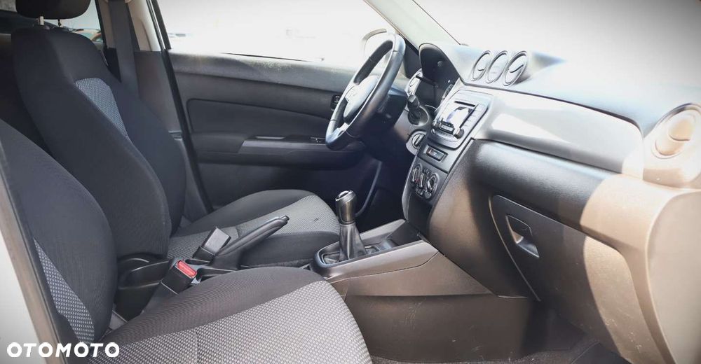 Suzuki Vitara - 16