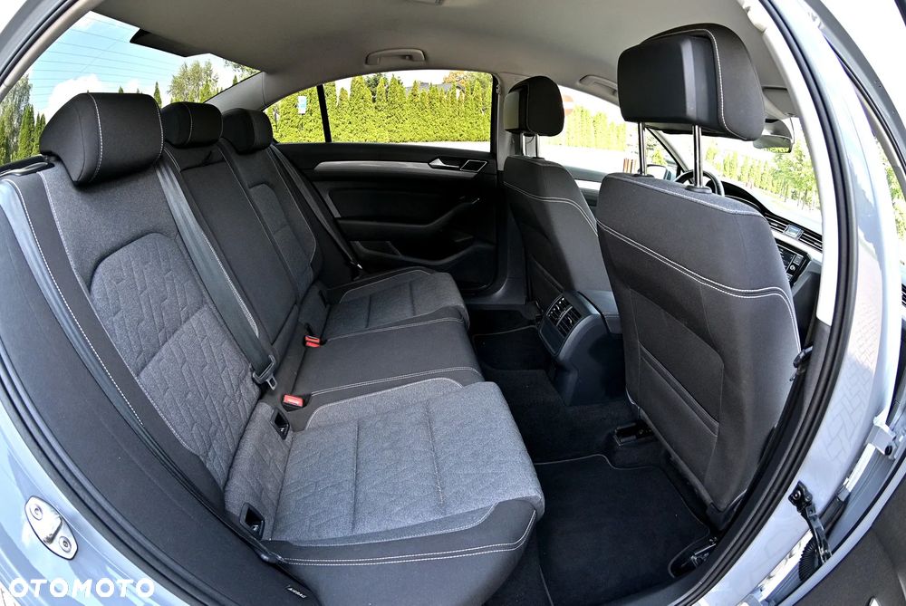 Volkswagen Passat 2.0 TDI EVO Business DSG - 21