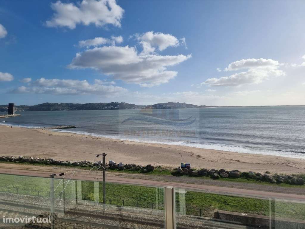 Temos para si 3 apartamentos T2 no mesmo prédio 1ª linha de mar na ... - Grande imagem: 4/14