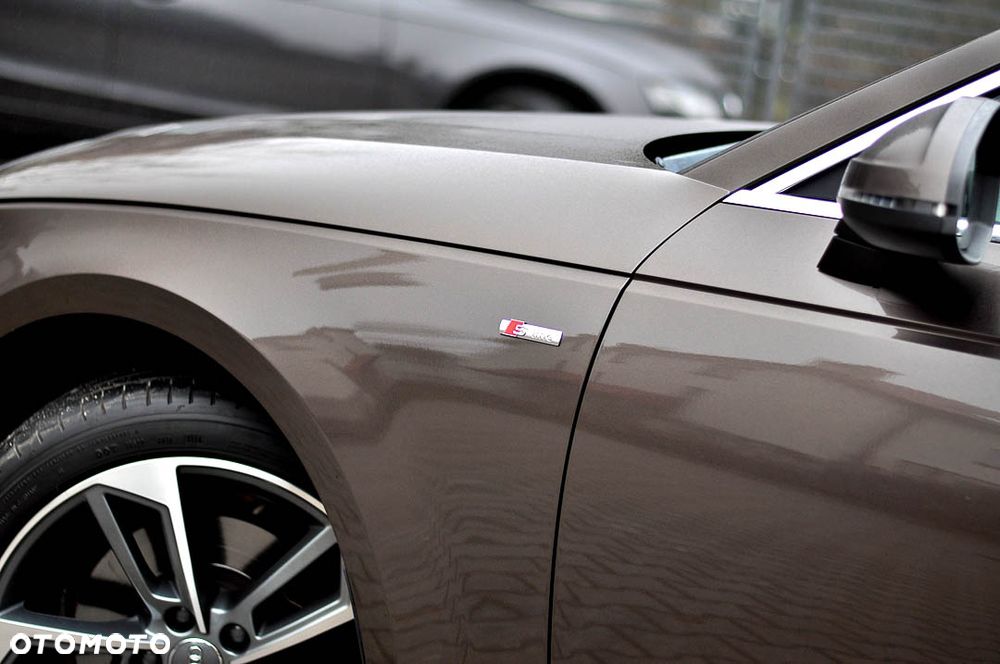 Audi A4 Avant 2.0 TDI DPF clean diesel multitronic S line Sportpaket - 15