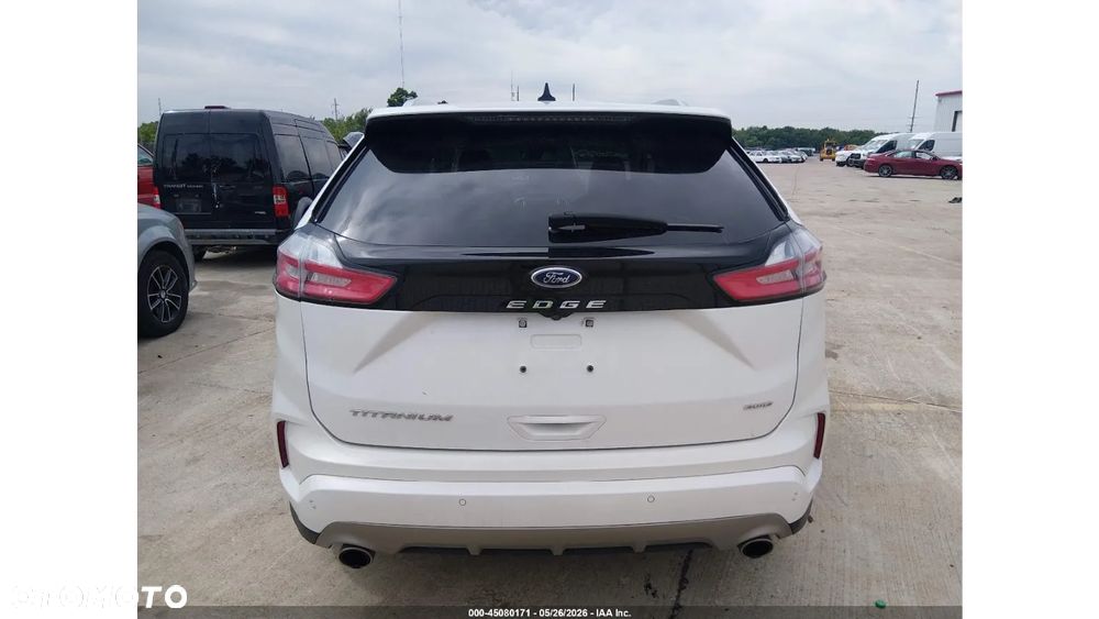 Ford Edge - 8