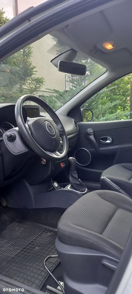 Renault Clio 1.2 16V Dwudziestka Euro5 - 10