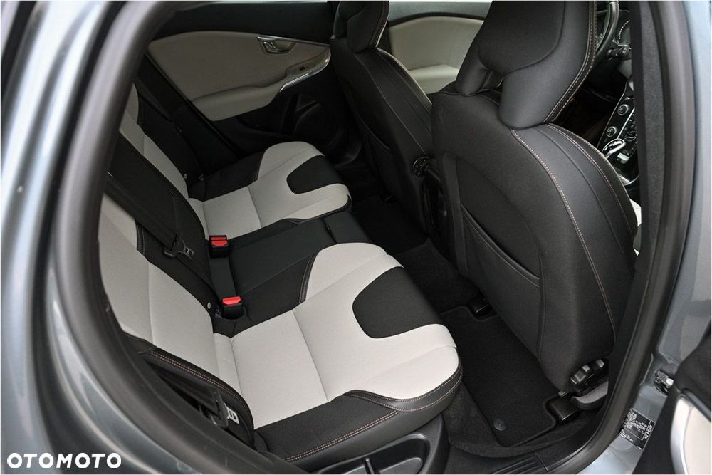 Volvo V40 Cross Country D3 Geartronic - 8