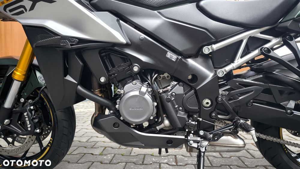 Suzuki GSX 1000 - 28