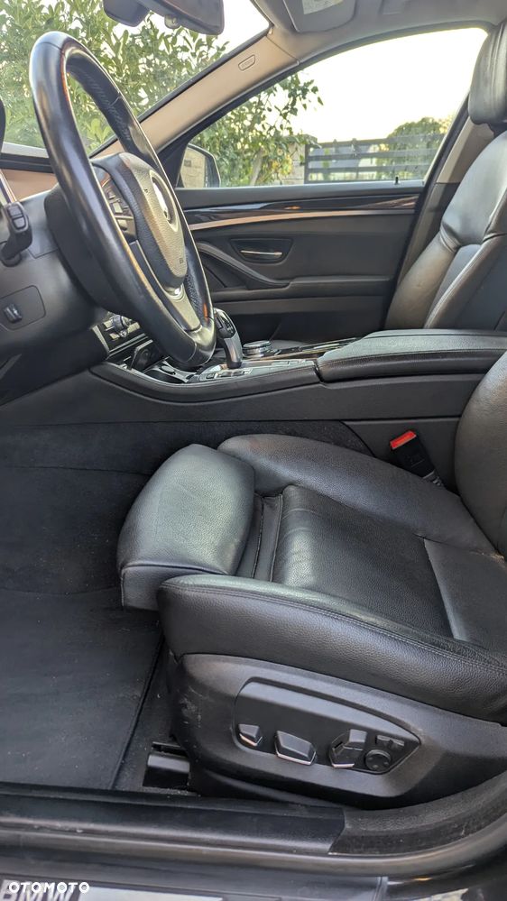 BMW Seria 5 520d xDrive Luxury Line - 10