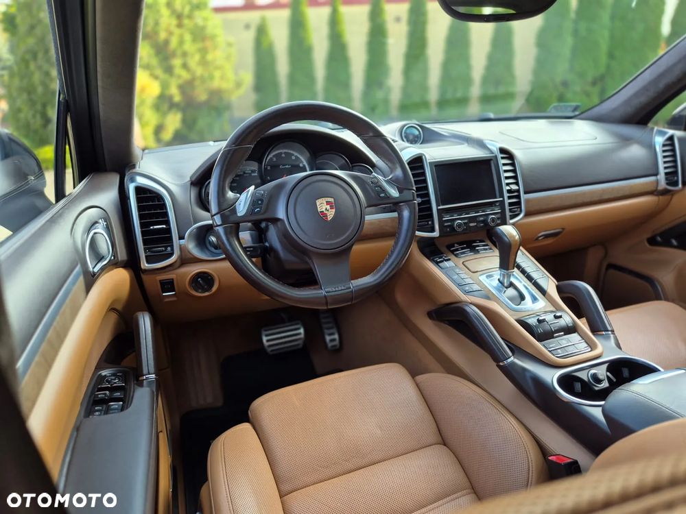 Porsche Cayenne - 19