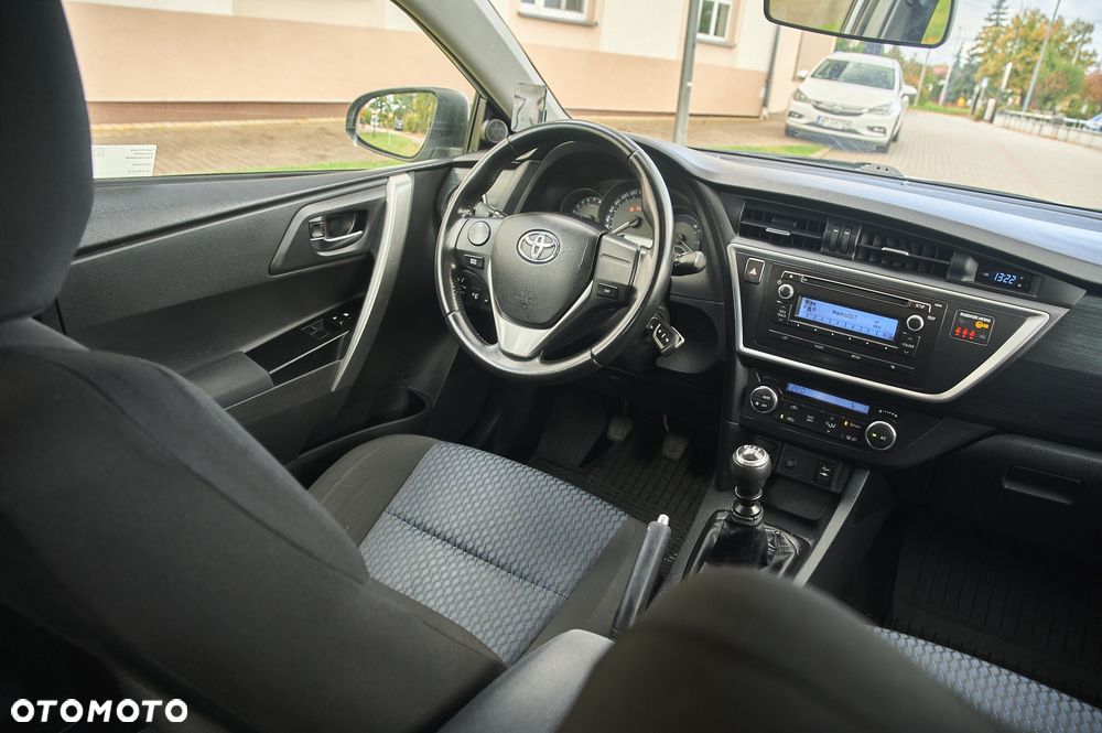 Toyota Auris 1.6 Dynamic - 32