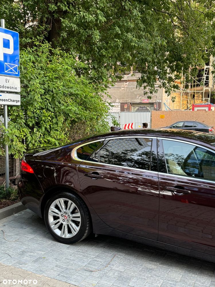 Jaguar XF 2.0 T AWD Portfolio - 21