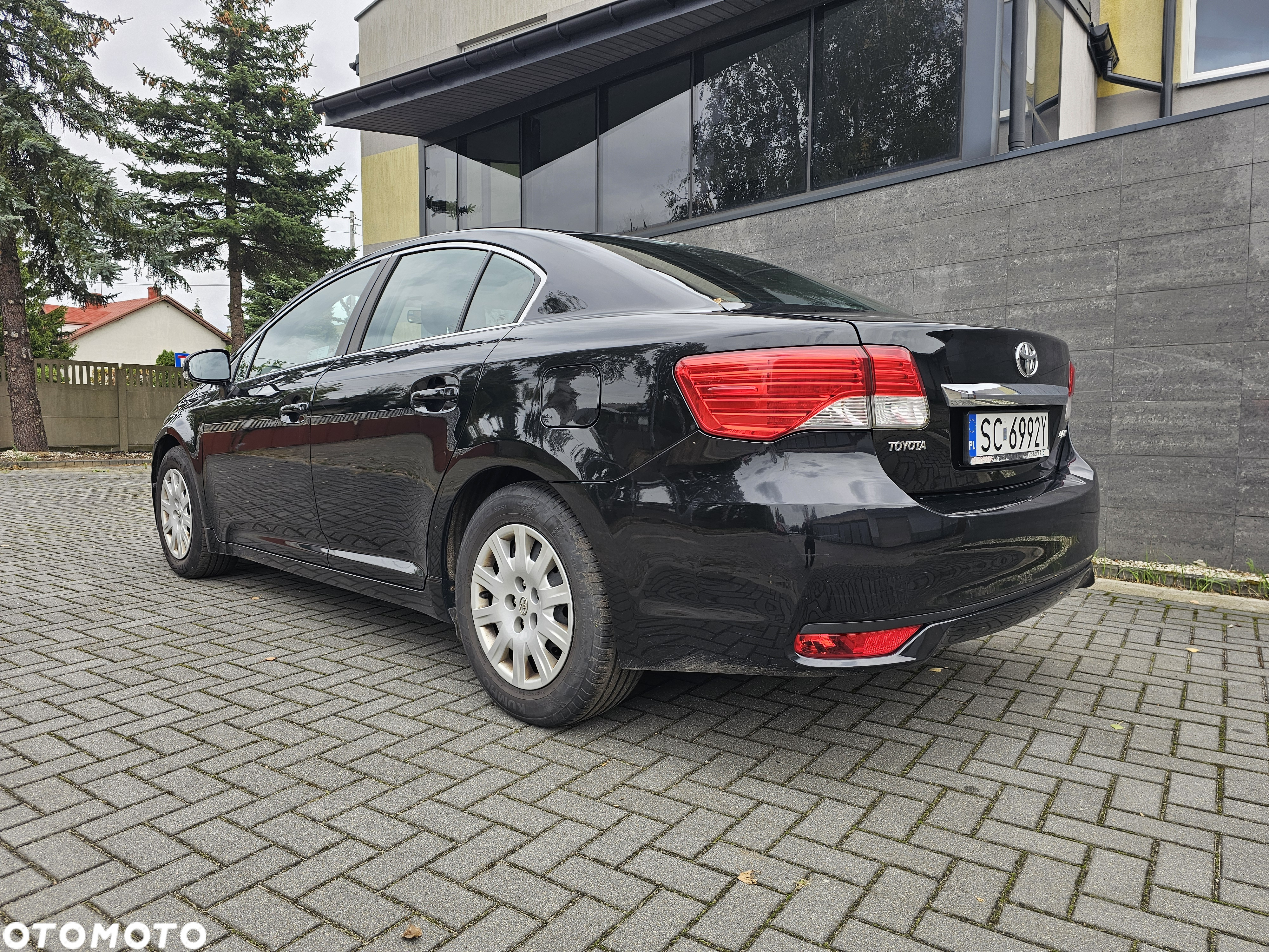 Toyota Avensis - 8