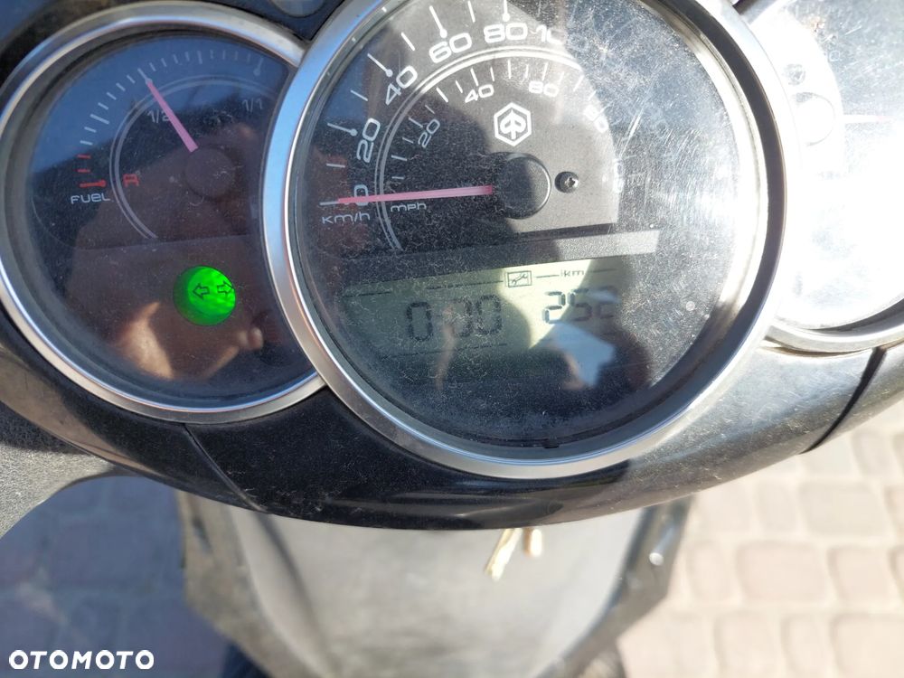 Piaggio Beverly - 9
