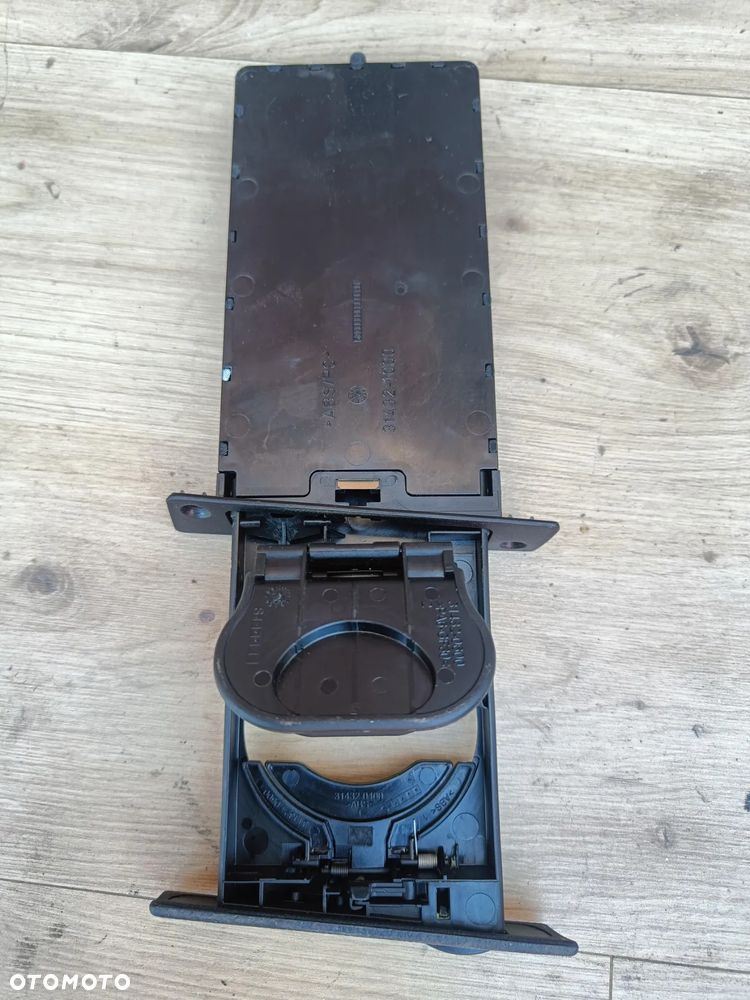 BMW E60 E61 UCHWYT NA KUBEK CUP HOLDER EUROPA - 9