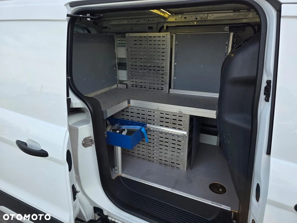 Ford Transit Connect - 18