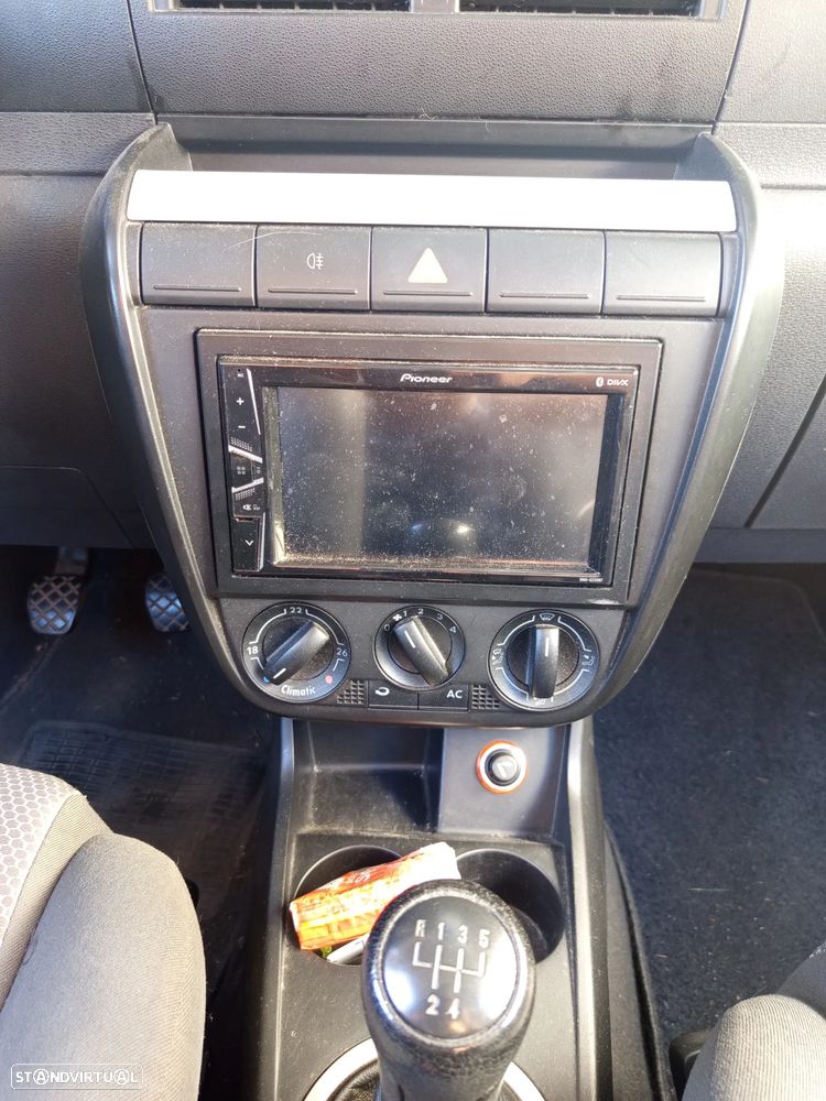 VW Fox 1.2 T.Liso - 11