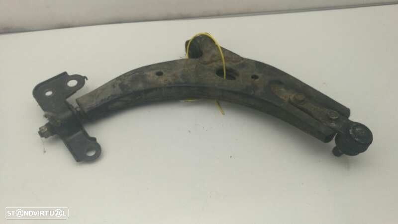 BRAÇO SUSPENSÃO INFERIOR FRONTAL ESQUERDO KIA CARENS II LIMUSINA 2004 - 1